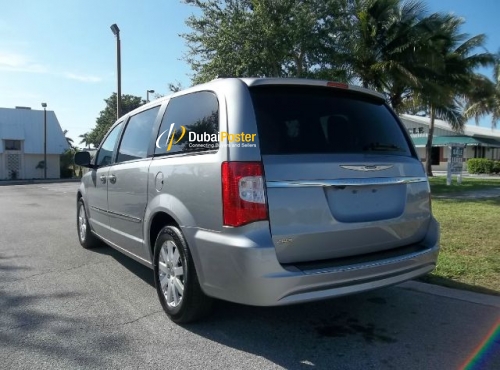 2014 Chrysler Town and Country Touring 4dr